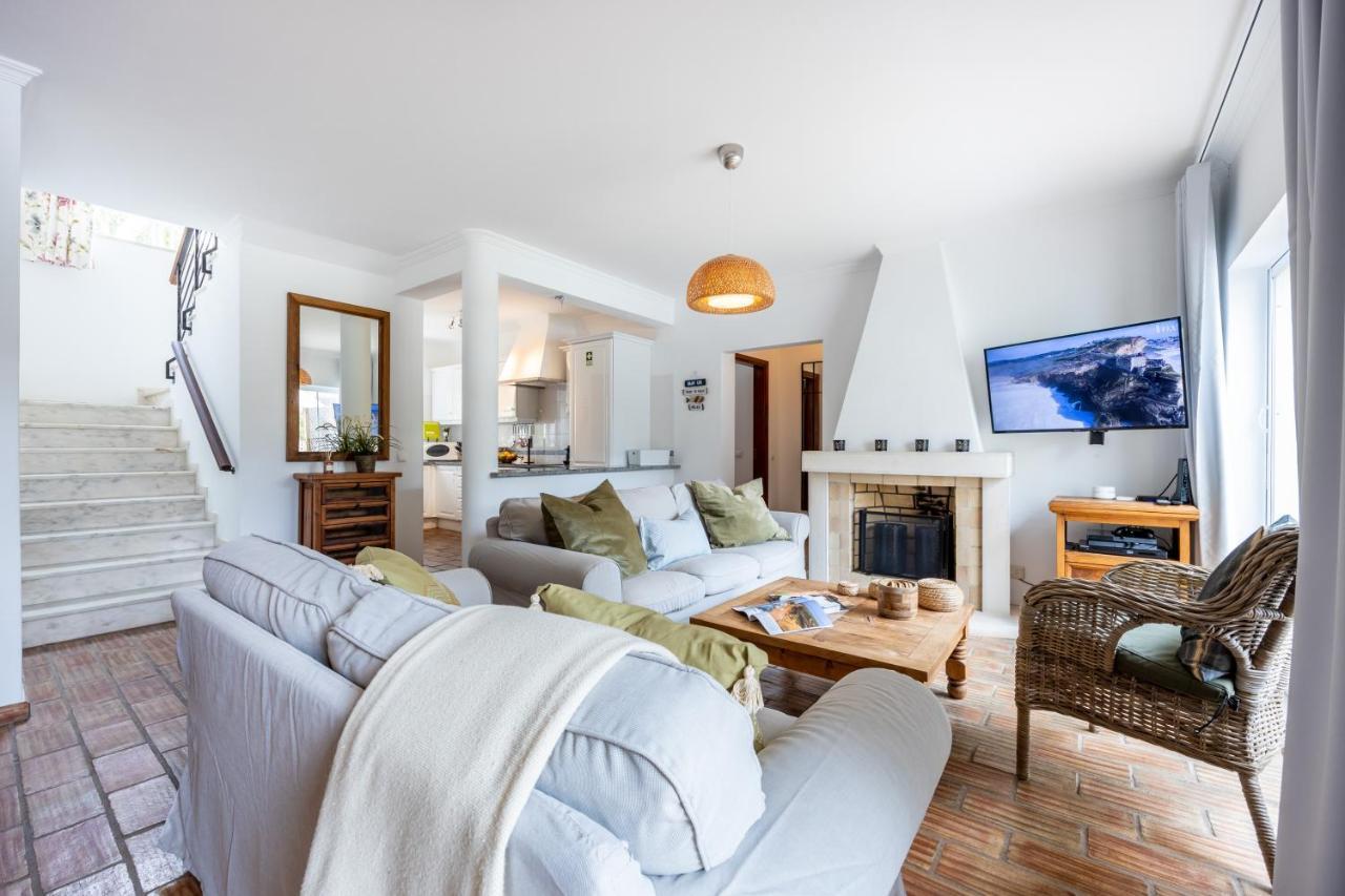 Coolhouses Luz, 3 Bed Linked House, Shared Pool, A Stone's Throw Of The Sea, Casa Sirrah *