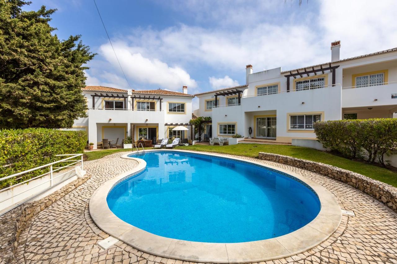Coolhouses Luz, 3 Bed Linked House, Shared Pool, A Stone's Throw Of The Sea, Casa Sirrah Holiday home