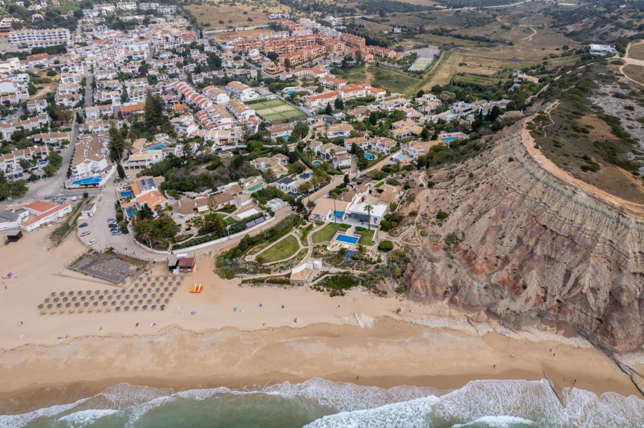 Holiday home Coolhouses Luz, 3 Bed Linked House, Shared Pool, A Stone's Throw Of The Sea, Casa Sirrah Praia Da Luz