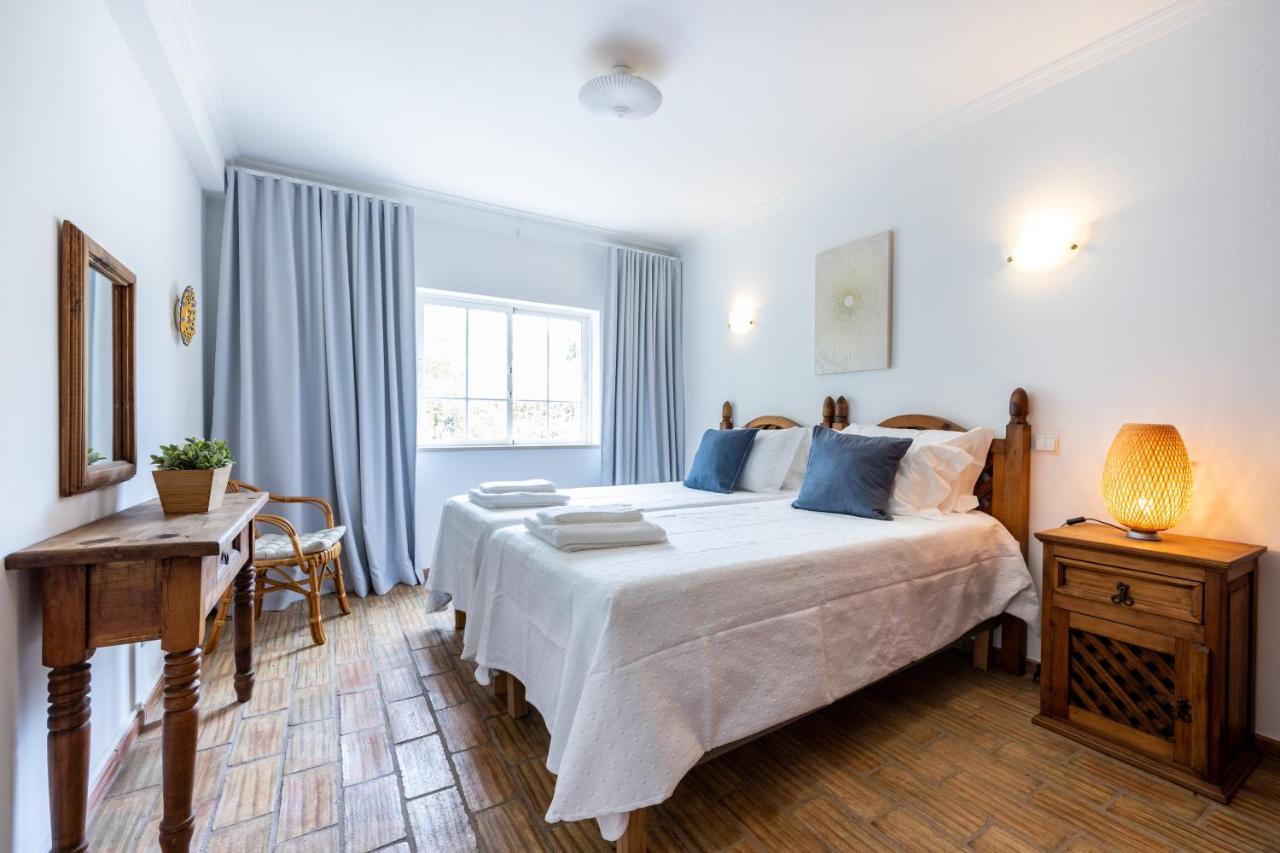 Coolhouses Luz, 3 Bed Linked House, Shared Pool, A Stone's Throw Of The Sea, Casa Sirrah