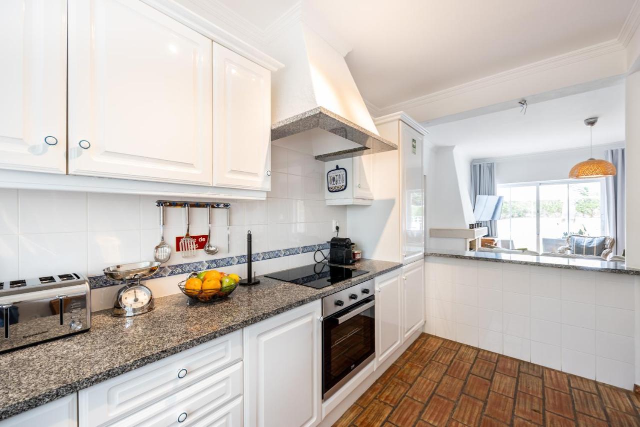 Coolhouses Luz, 3 Bed Linked House, Shared Pool, A Stone's Throw Of The Sea, Casa Sirrah Holiday home *