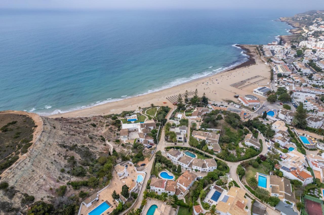 Coolhouses Luz, 3 Bed Linked House, Shared Pool, A Stone's Throw Of The Sea, Casa Sirrah Praia Da Luz