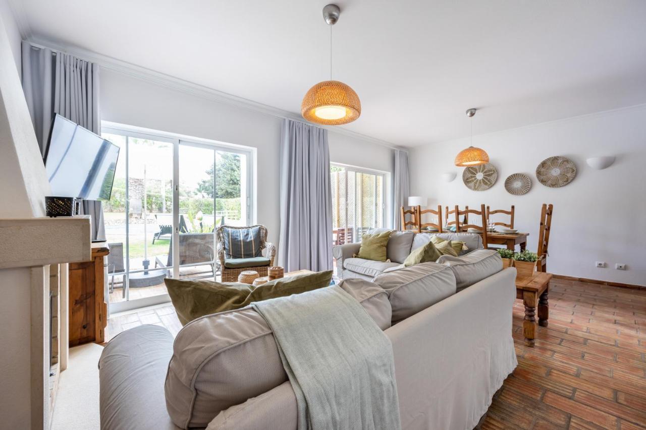 Coolhouses Luz, 3 Bed Linked House, Shared Pool, A Stone's Throw Of The Sea, Casa Sirrah *
