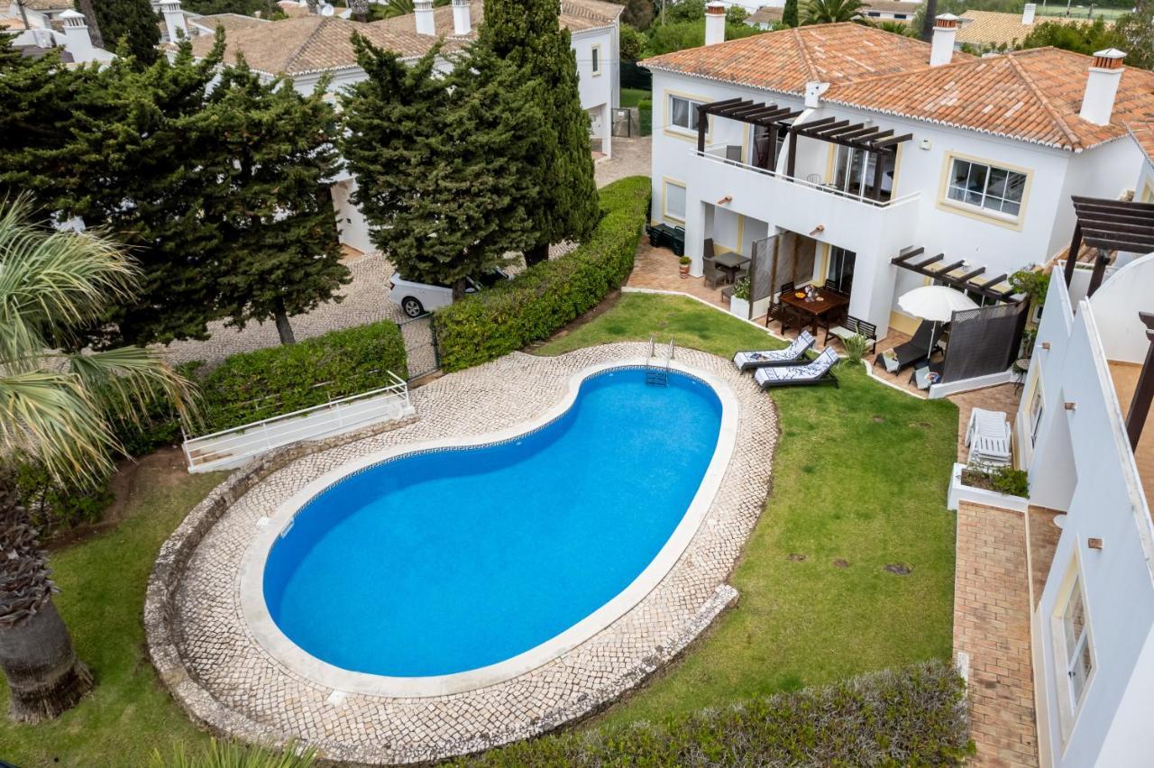 Casa de Férias Coolhouses Luz, 3 Bed Linked House, Shared Pool, A Stone's Throw Of The Sea, Casa Sirrah *